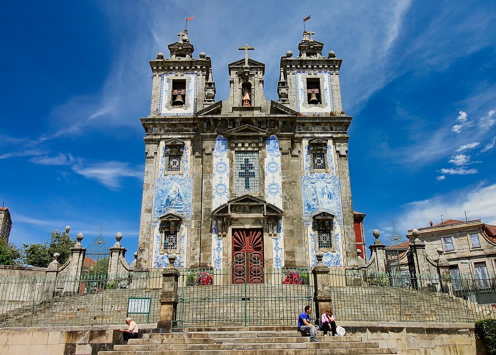 the facade of Saint Idlefonso Church