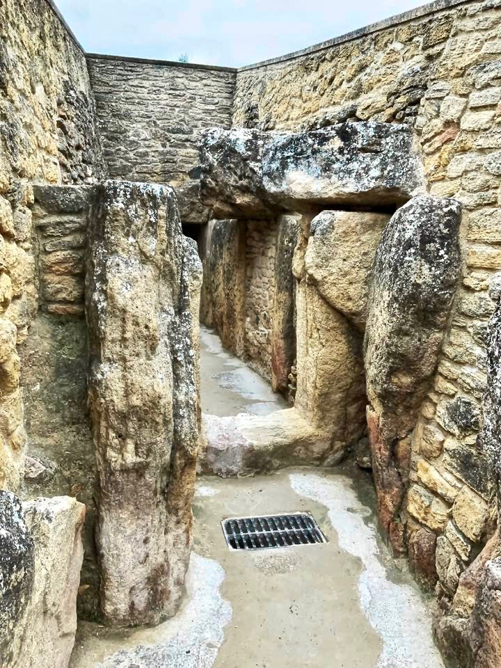 the entrance to the dolmen of Viera's long corridor tomb