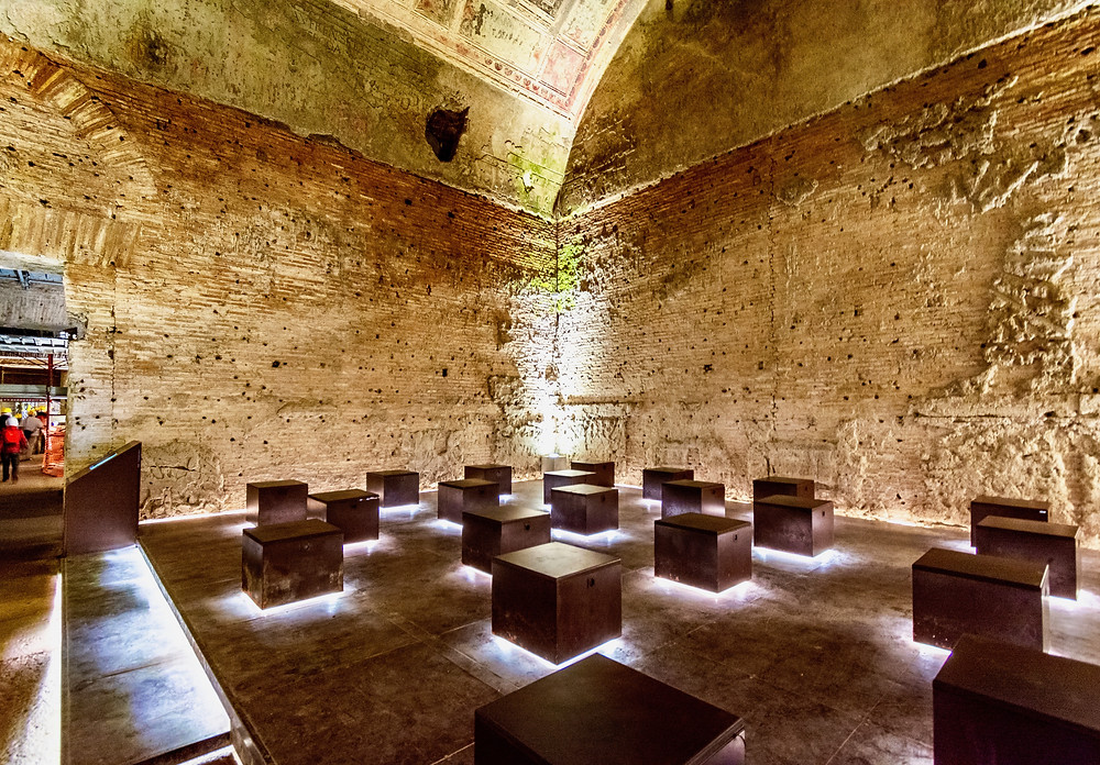 the Golden Hall in Nero's Golden House, Domus Aurea