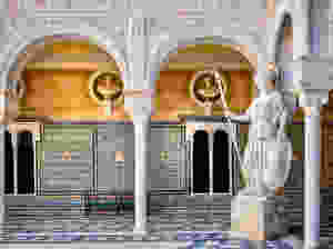 courtyard of Casa de Pilatos