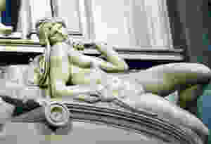 the sculpture of Day