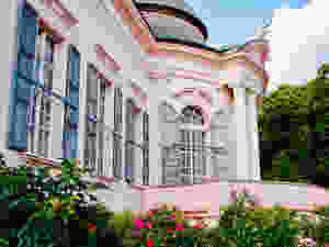 pavilion in the Melk Abbey gardens
