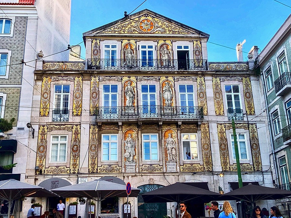 the House of Ferreira das Tabuletas in Lisbon's Chiado neighborhood