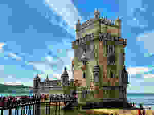 Belem Tower and its long line in late April