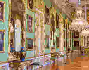 the Green Gallery in the upper level of the Munich Residenz
