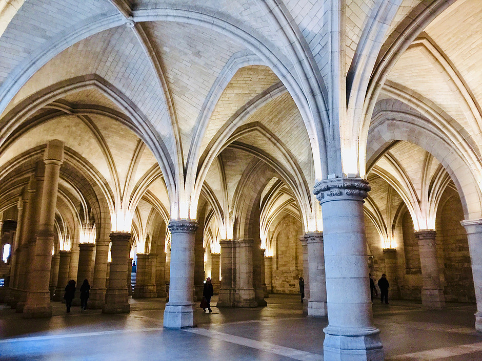 the Salon des gens d’armes in the Conciergerie, a UNESCO-listed site