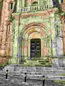 the Especiosa Door of the Se Cathedral