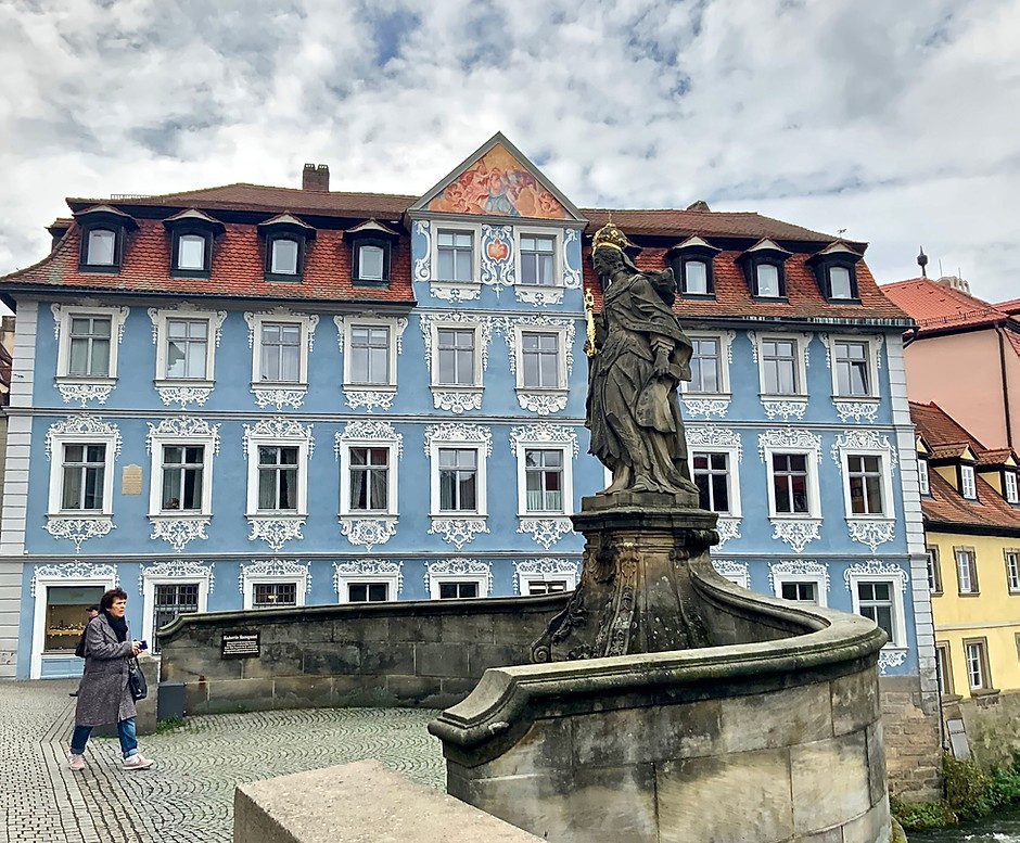 The storybook “Wedgewood” house in Bamberg