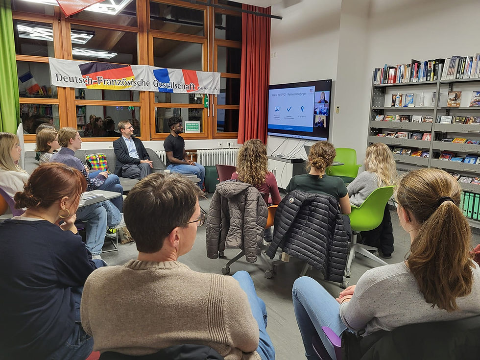 Auf nach Frankreich! Infoabend für junge Leute über Aufenthalte in Frankreich