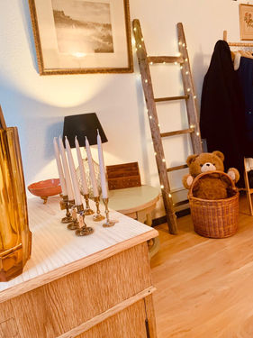 La brocante KoKoM à Fribourg. Décoration, art de la table, vaisselle vintage, Déco d'intérieur. 