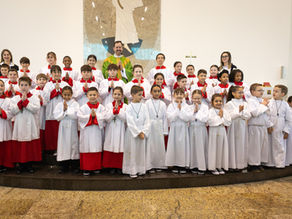 Batismo e Envio de Anjinhos e Coroinhas. Confira as Fotos de Domingo.