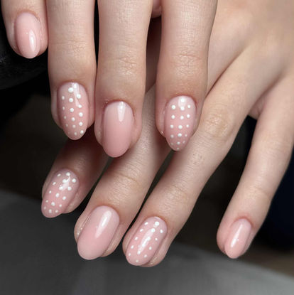 polka dot nail art