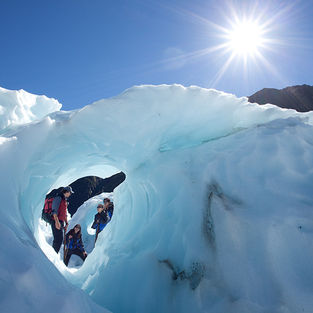 Fox Glacier. New Zealand tours. Guide in New Zealand. What to visit in New Zealand.