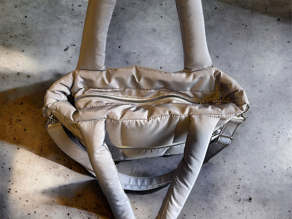 Miniatura: Borsa imbottita Speciale Quadrato grigio chiaro