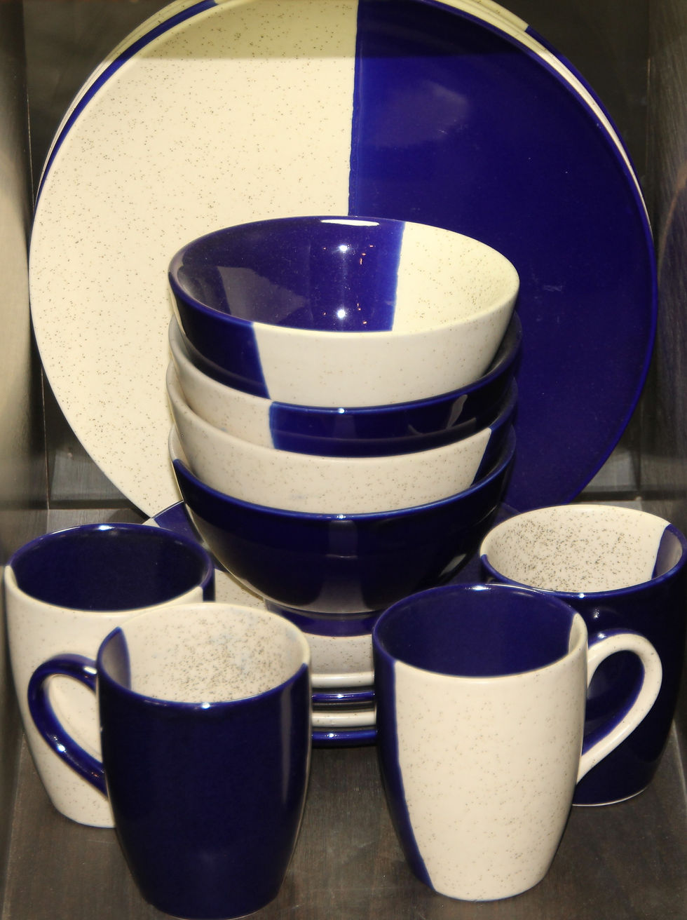 Thumbnail: Sandy Blue 16 Piece Breakfast