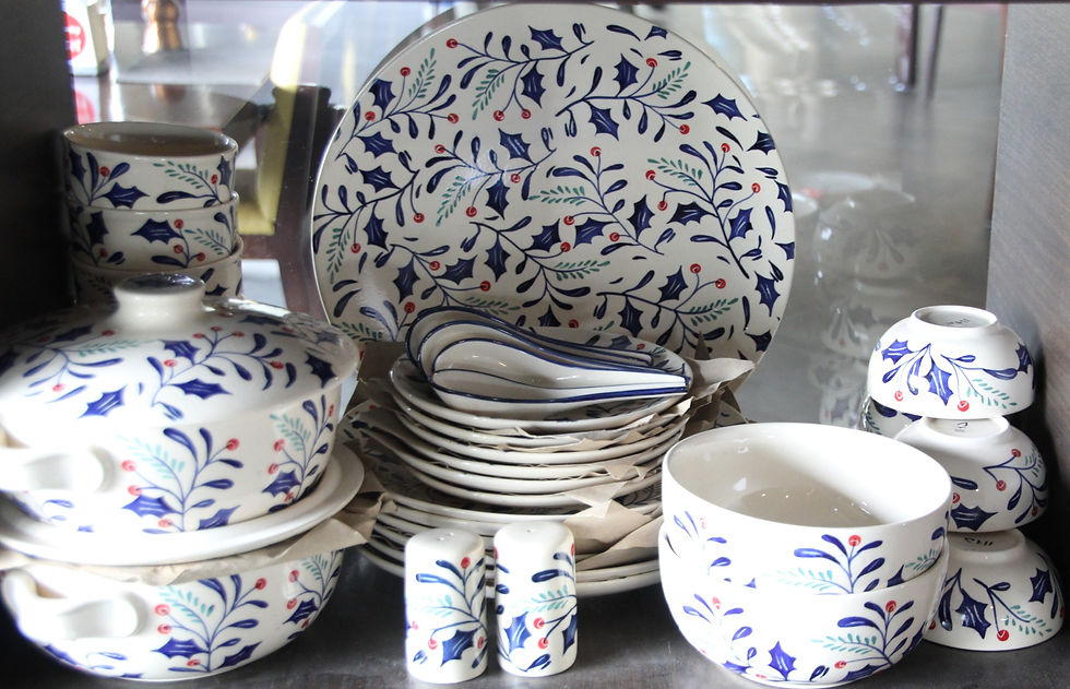 Thumbnail: Royal Handmade 37 Piece Dinner set
