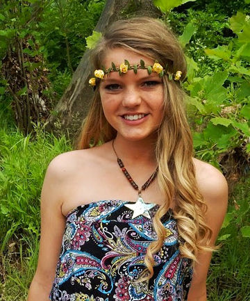 Model Mickaylea wearing Nativibes