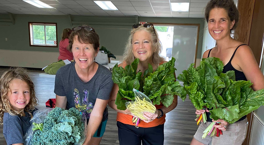 food pantry _edited_edited.jpg