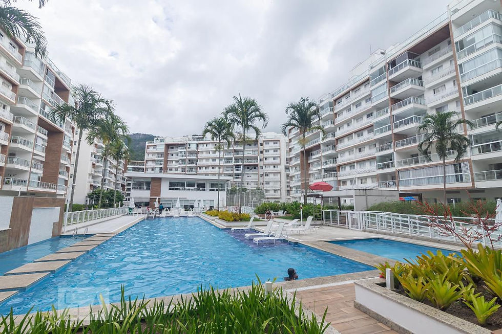24 Piscina