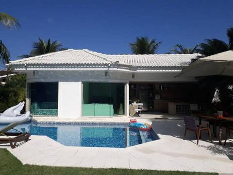 1 Fachada e piscina