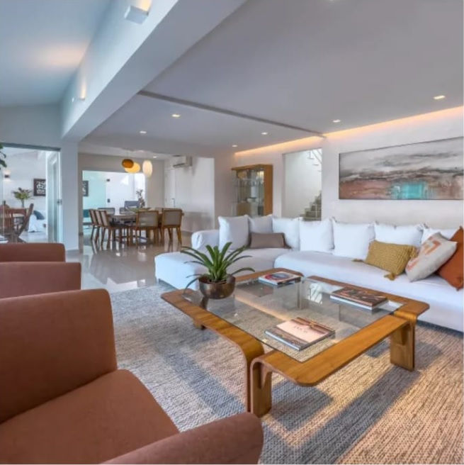 2 Salão com sala de estar e de jantar ao fundo
