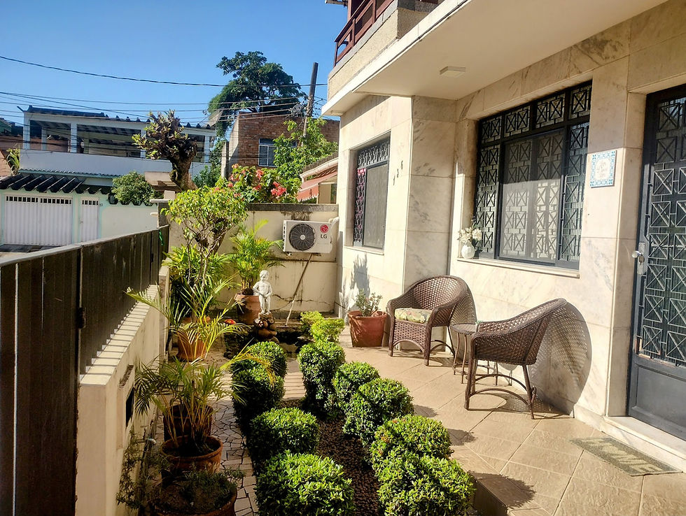 2 Jardim na frente