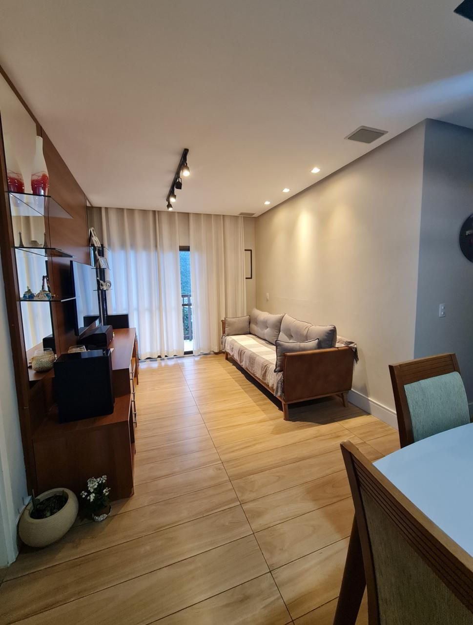 2 Sala de estar e jantar