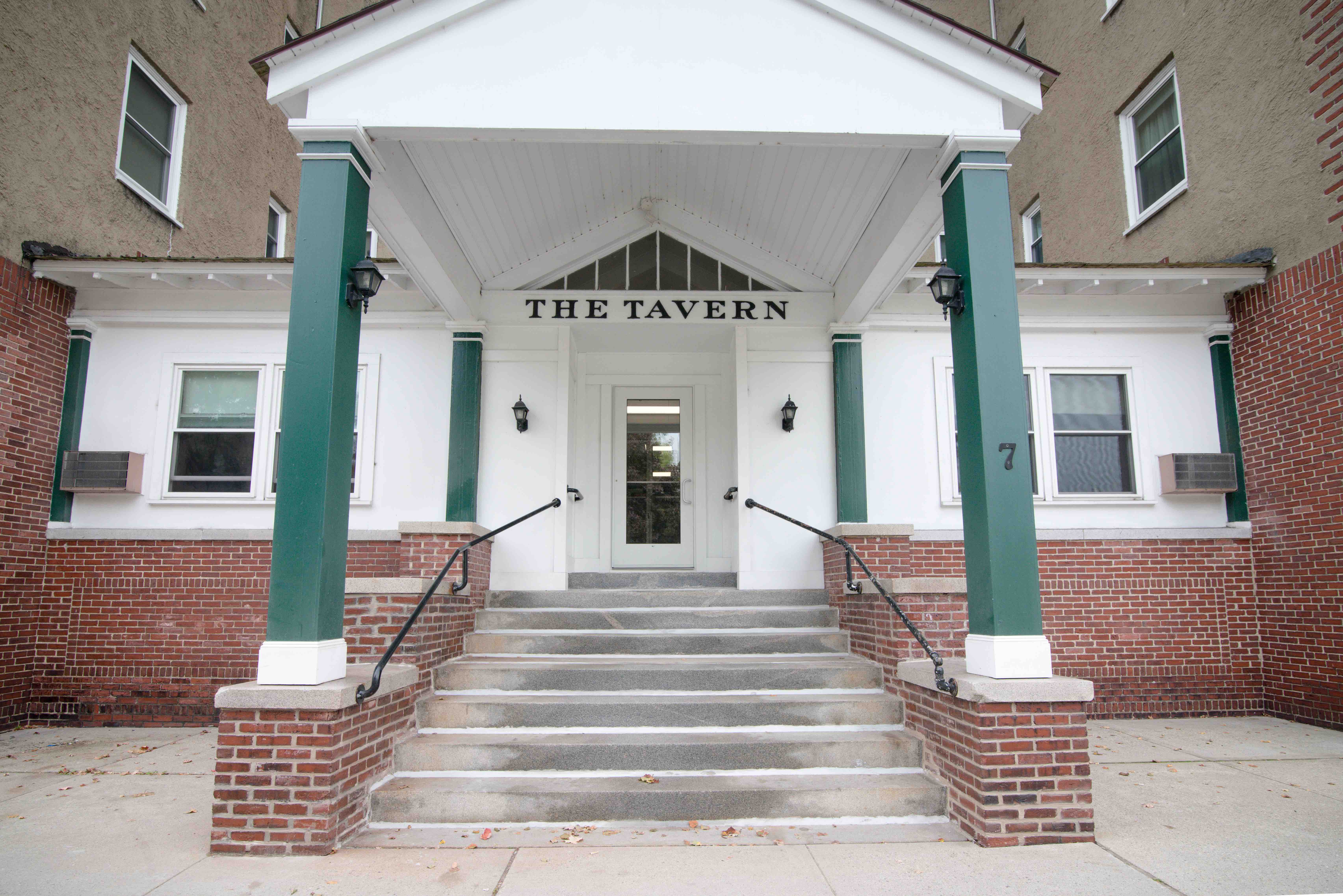 Tavern Inn Apartments Laconia Housing