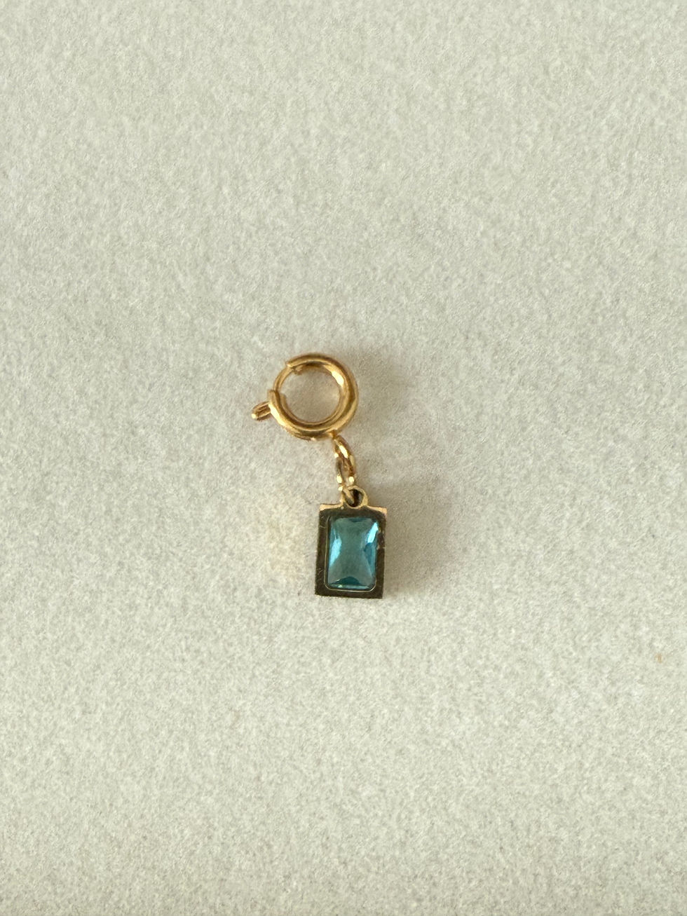 Miniatura: Charms circonitas
