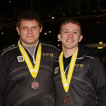Senior Wrestlers Bring Home 2 State Medals!