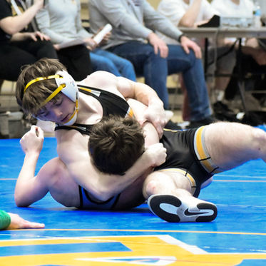 Bulldog Grapplers Head to UW-Eau Claire Duals