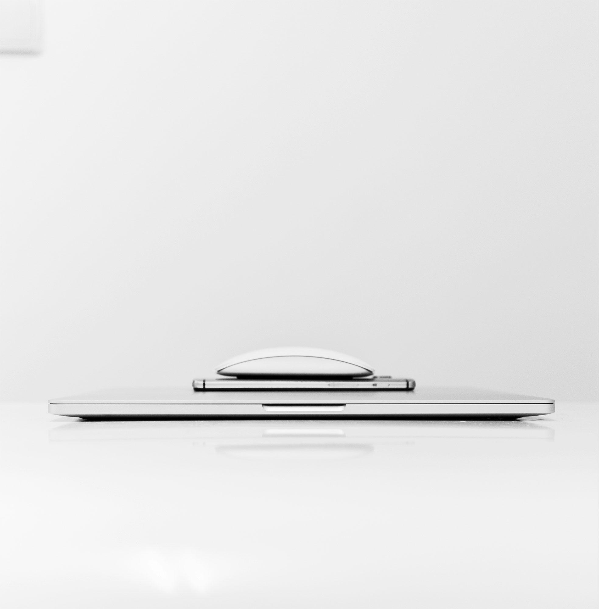 Apple-Ipad-Laptop.jpg