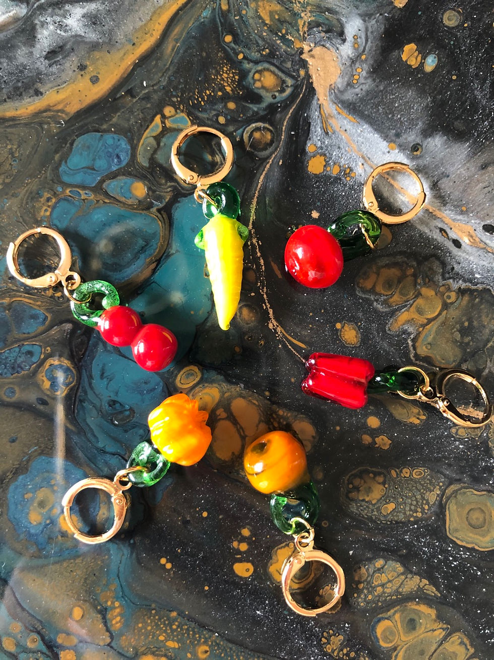 aretes, accesorios, pendientes, zarcillos, studs, aretes con piedras, accesorios, moda femenina, accesorios para mujer