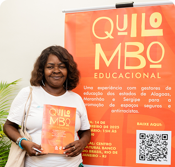 Educadores em roda de conversa (5).png