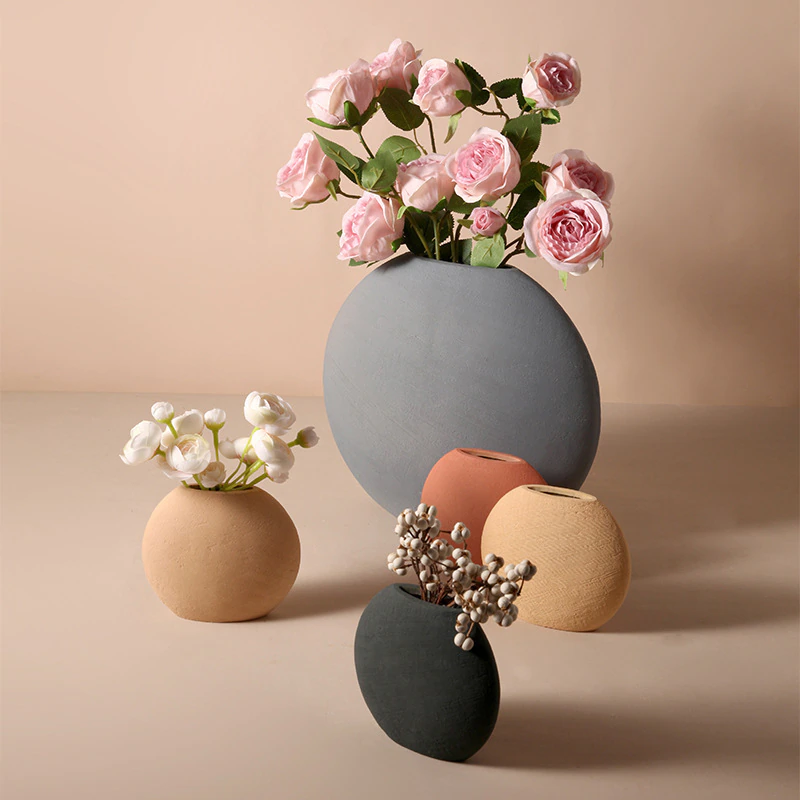 Thumbnail: Nordic modern Mo Landi creative color oblate ceramic flower arrangement vase
