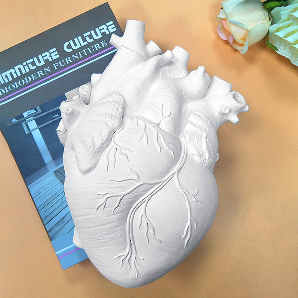 Thumbnail: Resin Heart Shape Vase Flower Pot Art Style Sketch Exquisite Sculpture Vase 