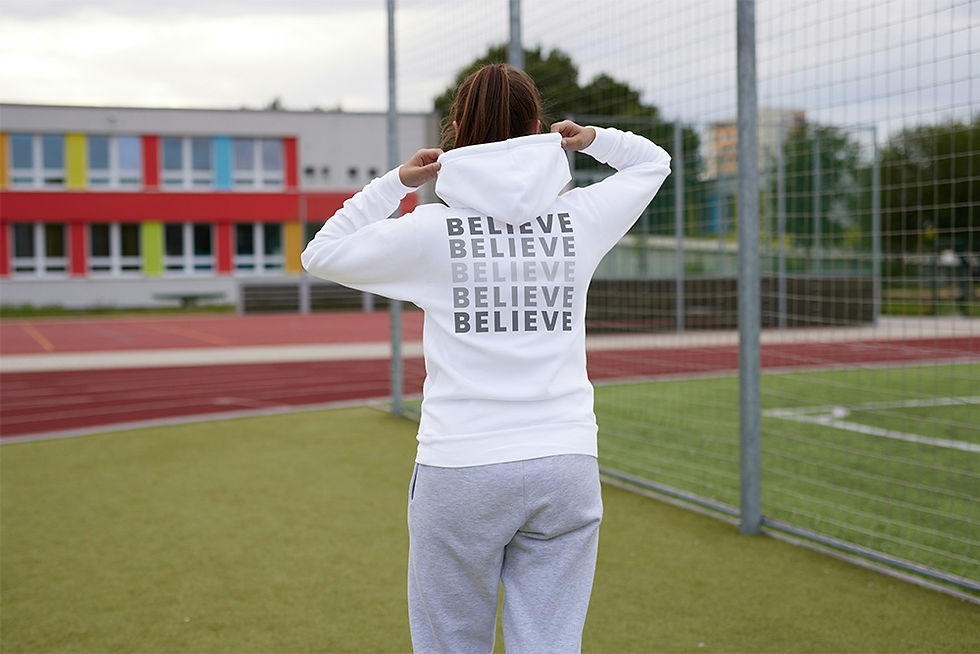 Believe Kadın Kapüşonlu Sweatshirt