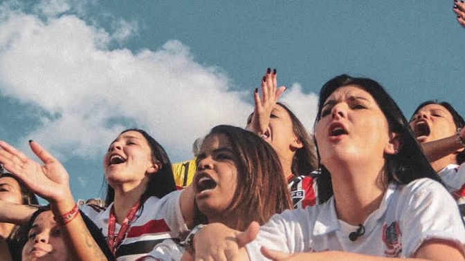 Não desista do futebol, mulher!