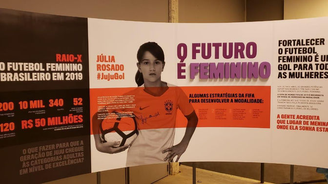 Museu do Futebol lança exposição "CONTRA-ATAQUE! As mulheres do futebol"