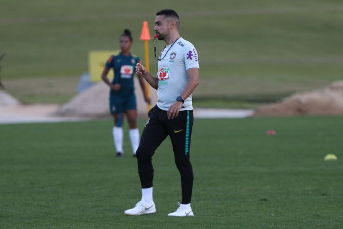 Visando competições Sul-Americanas, Jonas Urias convoca 23 atletas.
