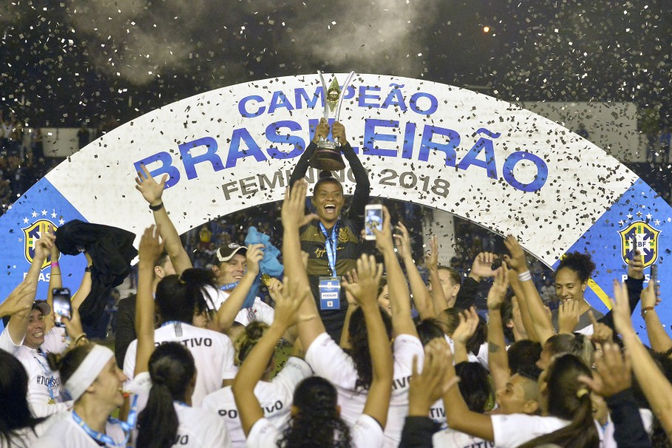Aumentam as transmissões do futebol feminino