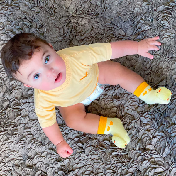 Baby Chic Boogie Toes Rattle Socks - Image 3