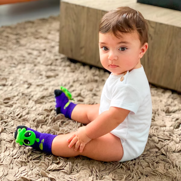 Baby Alien Boogie Toes Rattle Socks - Image 3