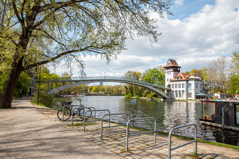 Foto der Spree im Bereich nahe dem Standesamt Treptow Köpenick