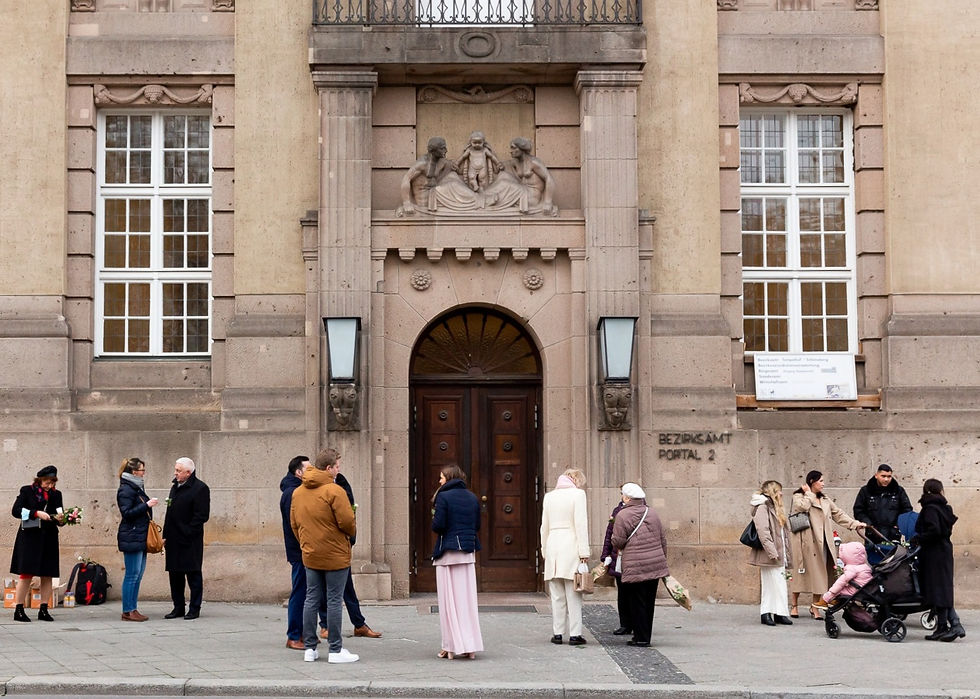 Im Standesamt TempelhofSchöneberg heiraten l Hochzeit in Berlin