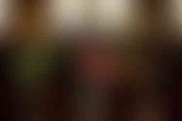 Standesbeamtin auf dem Trauzimmer während der Trauung auf dem Standesamt Neukölln