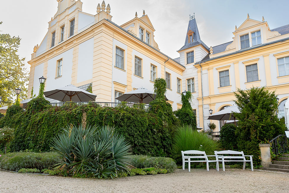 Schloss & Gut Liebenberg – historische Hochzeitslocation mit Schlosspark und See