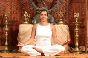 UN WEEK-END DE YOGA & MIRA , MASSAGE AYURVEDIQUE & RAJESH
