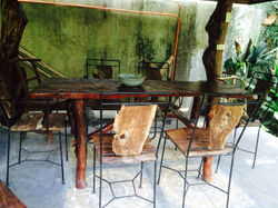 Open Hut Table & Chairs