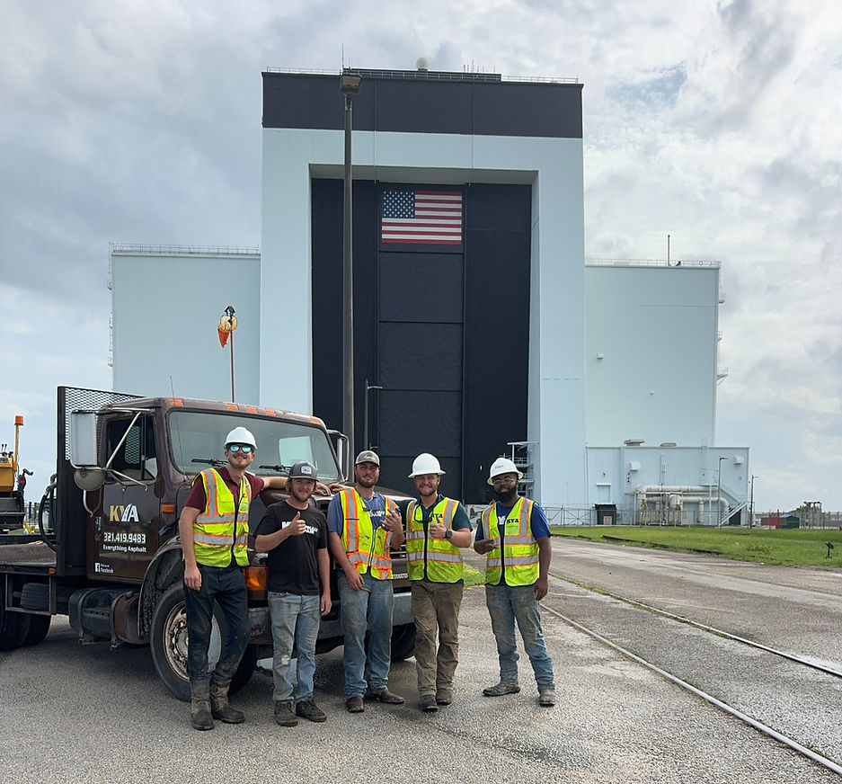 KY Asphalt crew